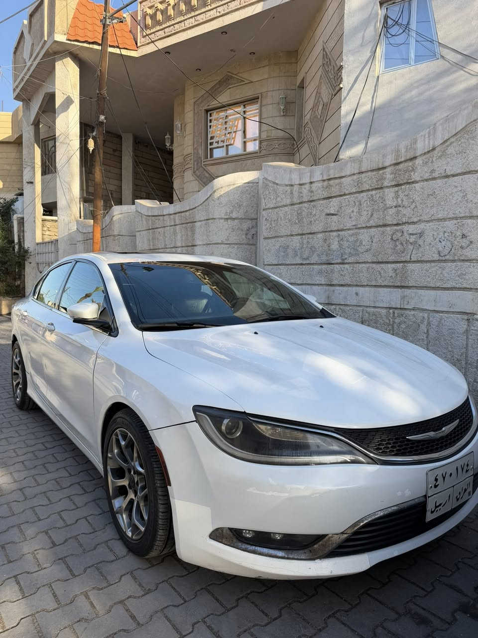 اس 200
لون ابيض
موديل 2016

سياره V6 سلندر 
سياره نضيفه سعرها 110 بيهه مجال
البصره رقم تلفون ***********
