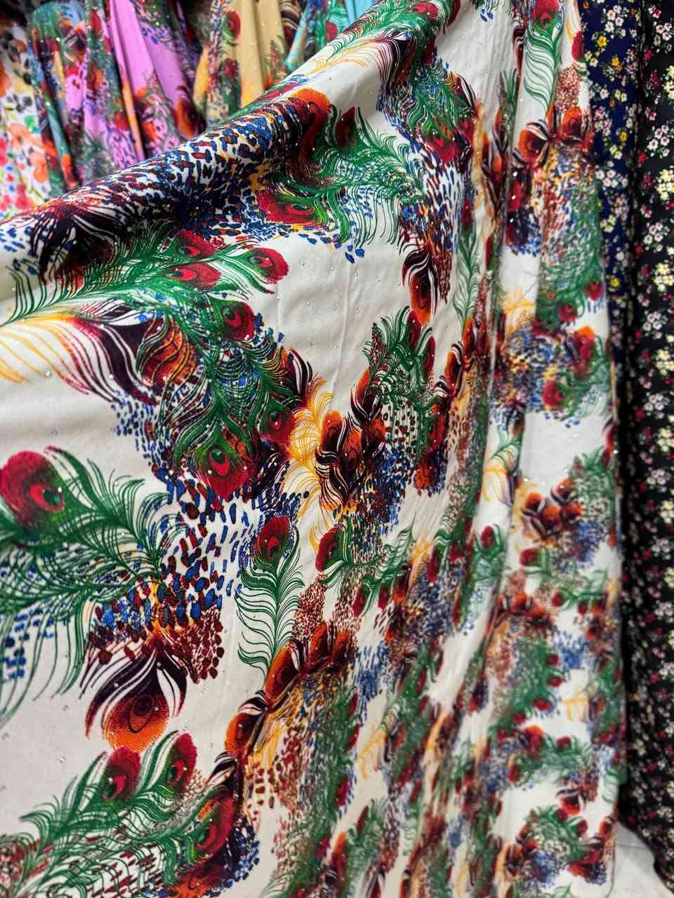 موديلات جديدة من الكشمير الفرنسي الاصلي القطني
مرصع بالشذر كامل خامايه طريه وحلوه 
شرط ميوكع بالغساله 
متوفر جمله ومفرد


**إذا كنت صاحب هذا الإعلان وتريد حذفه لأي سبب، رجاءا أرسل رسالة إلى الدعم الفني**