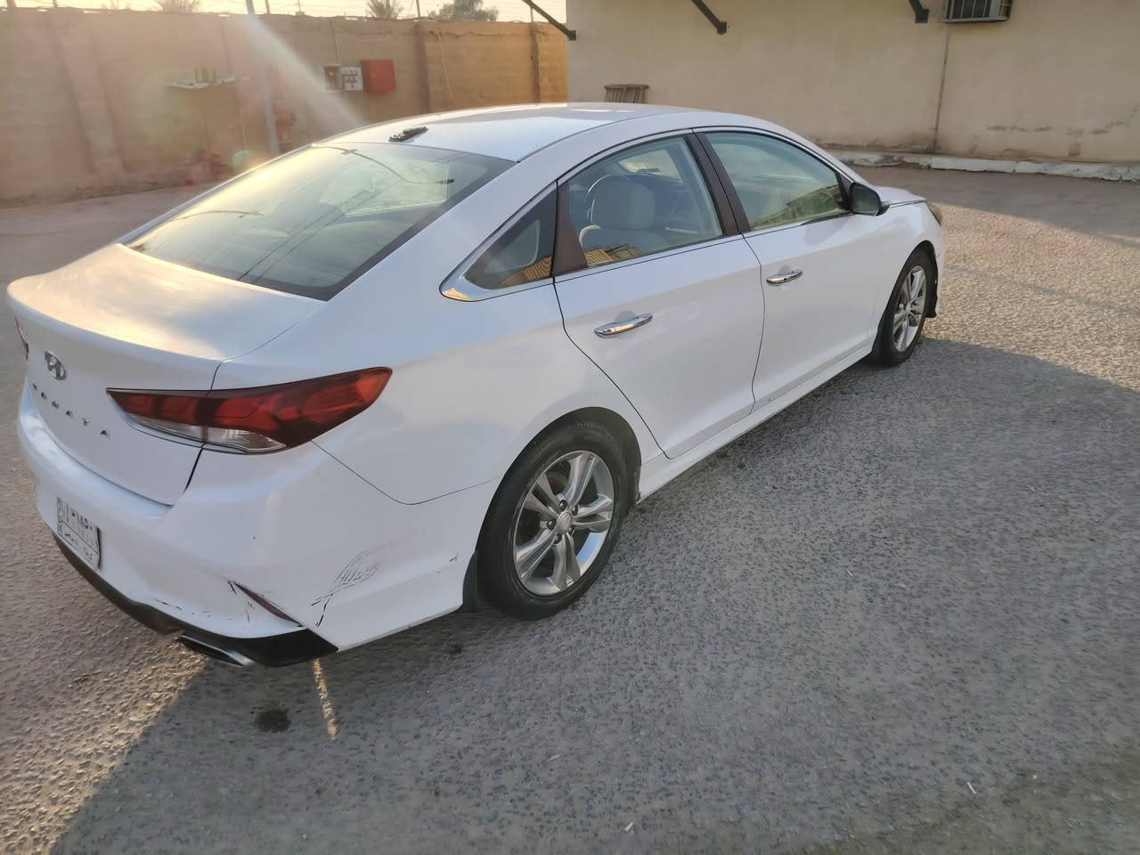 السلام عليكم 
للبيع هونداي سوناتا 2018 وارد امريكي
 حادث قطعة وحدة باب عكس السايق 
ماشيه 69000 mil 
مواصفات بصمة شاشه كبيره كشن كهرباء رادار نقطة عمياء بالمري و باقي مواصفات معروفه
مكينه 2.4 GDI 
كير و مكينه مكفولات 
رقم كربلاء و مكان كربلاء تحويل بأي وقت موجود 
سعر السياره 134 و بيها مجال للطيبين 
رقم للاستفسار
 *********** موجود هاتف و واتساب
