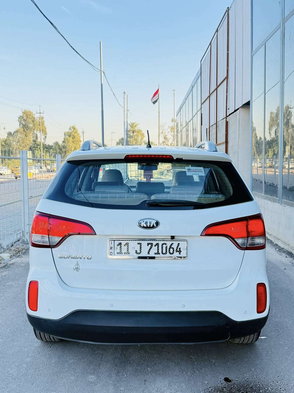 كيا سورنتو 2013 خليجي مكفوله من الصبغ
والضربه والتبديل سياره جديده محرك 4 سلندر
سبعه راكب ثلاث قطع تبريد رقم بغداد الجديد 
داخل لونين شاشه تخم تاير جديد جاهزه السياره
السعر 152 وبيه مجال للشراي تجي تفحص سونار
العنوان بغداد المشتل او شارع فلسطين 
***********
