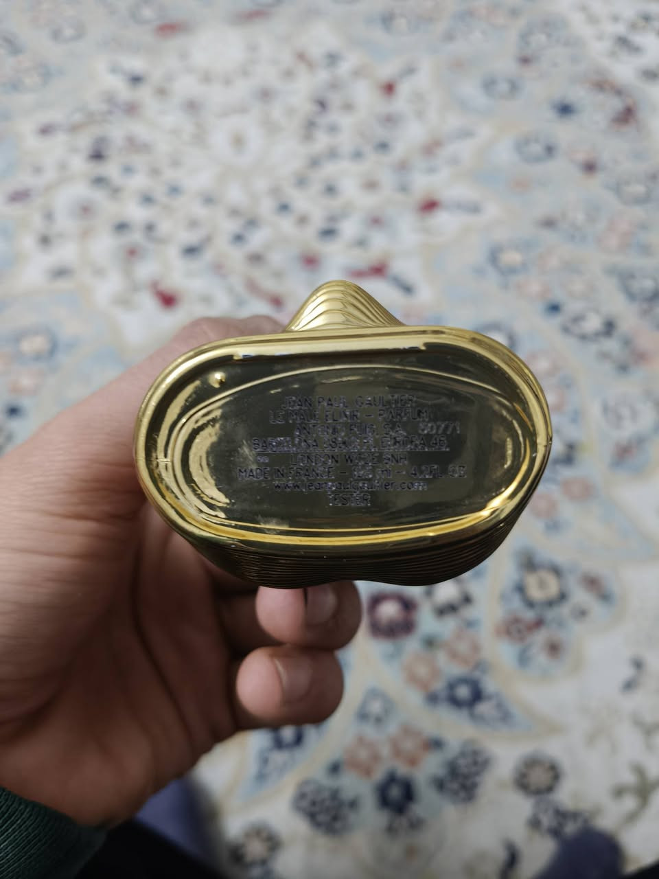 سلام عليكم حبايب 
Arabians tonka 
مشترية من كارمن للعطور اصلي وافحصة وين مايعجبك باقي بي 65ml سعرة 80 الف 

Jean paul le male elixir 
باقي بي لحد هذا الخط تقريبا 60 ml مشترية من علي كاكاو سعرة 70 الف 
مكاني شارع فلسطين تقاطع الصخرة او العلاوي شارع وزارة الثقافة ***********
