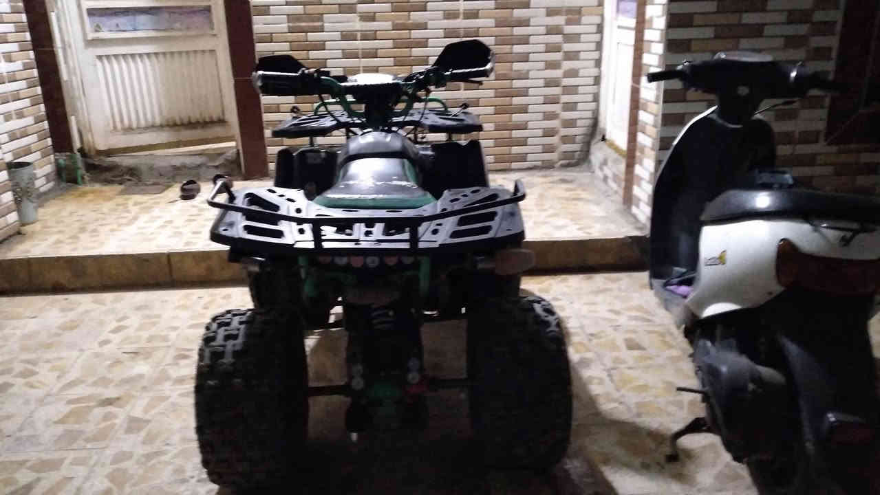 سلام عليكم دراجه رباعيه للبيع جديده اوراق كير اوتماتيك(3)نمر دراجه كامله شاشه كهربائيات شغاله نقص بس باتري وشراي يتصل وبل خدمه ***********المكان ميسان المجر الكبير سعر 800وبيها مجال لشراي
