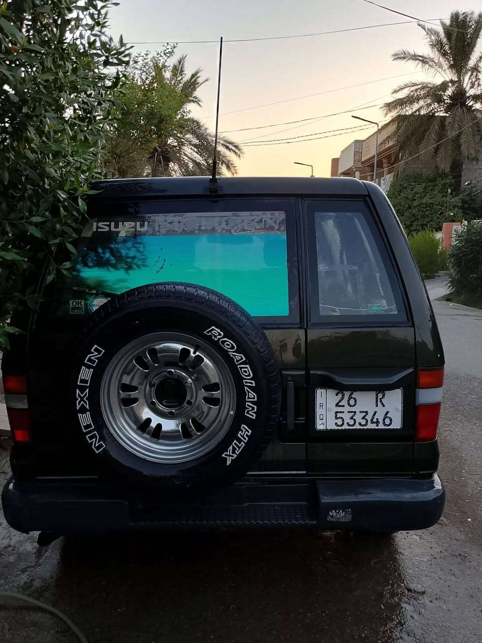 ازوزا موديل 1994 محرك ستة سلندر ..v ...بلادي مرايات شفط محرار... كير اوتوماتيك...  سنوية باسمي ...وهزة جديدة.... رقم انكليزي مشروع وطني.... 
اتصال ***********
