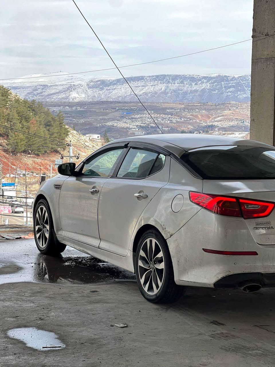 السلام عليكم
للبيع اوبتيما 2015 خليجي 
رقم بصره 
السياره مصبوغه عام (كوم حديد اكفل كص وشواصي واصوليات فقط)
مكينه 2400 دوش 
فول مواصفات عدة الفتحة
تبريد قطعتين 
تدفئة
ثلاجة بالجكمجة 
دواخل بيجي جلد
دركة حرف D
لايت وبك لايت لد 
اشاير بالمرايه
مرايه شفط
بصمه 
ويل 18 بلاد 5 ويل
السعر 97 وبيها مجال بسيط عليها غرامة ورقتين تطيح من سعرها
مكاني البصره للاستفسار *********** البصرة, العراق
