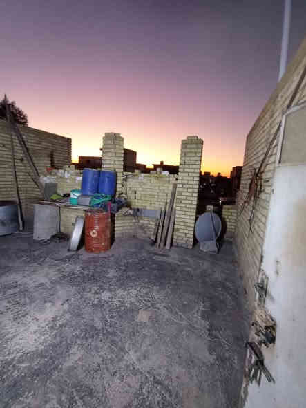 السلام عليكم
🏠بيت للبيع المساحة 110م 

طابو صرف زراعي سند 25 قرار محكمه 

البيت يحتوي على 

غرفة نوم 

استقبال 

حولي+مطبخ 

صحيات 

وترك

ولبيت ركن على شارعين 

قاط الثاني هيكل ناقصه بس سقف يحتوي على صحيات و وثنين غرف 

السعر 90 وبيه مجال

الموقع 📍السرايدت القديمه المربع الثالث 

الاستفسار والتواصل ***********
