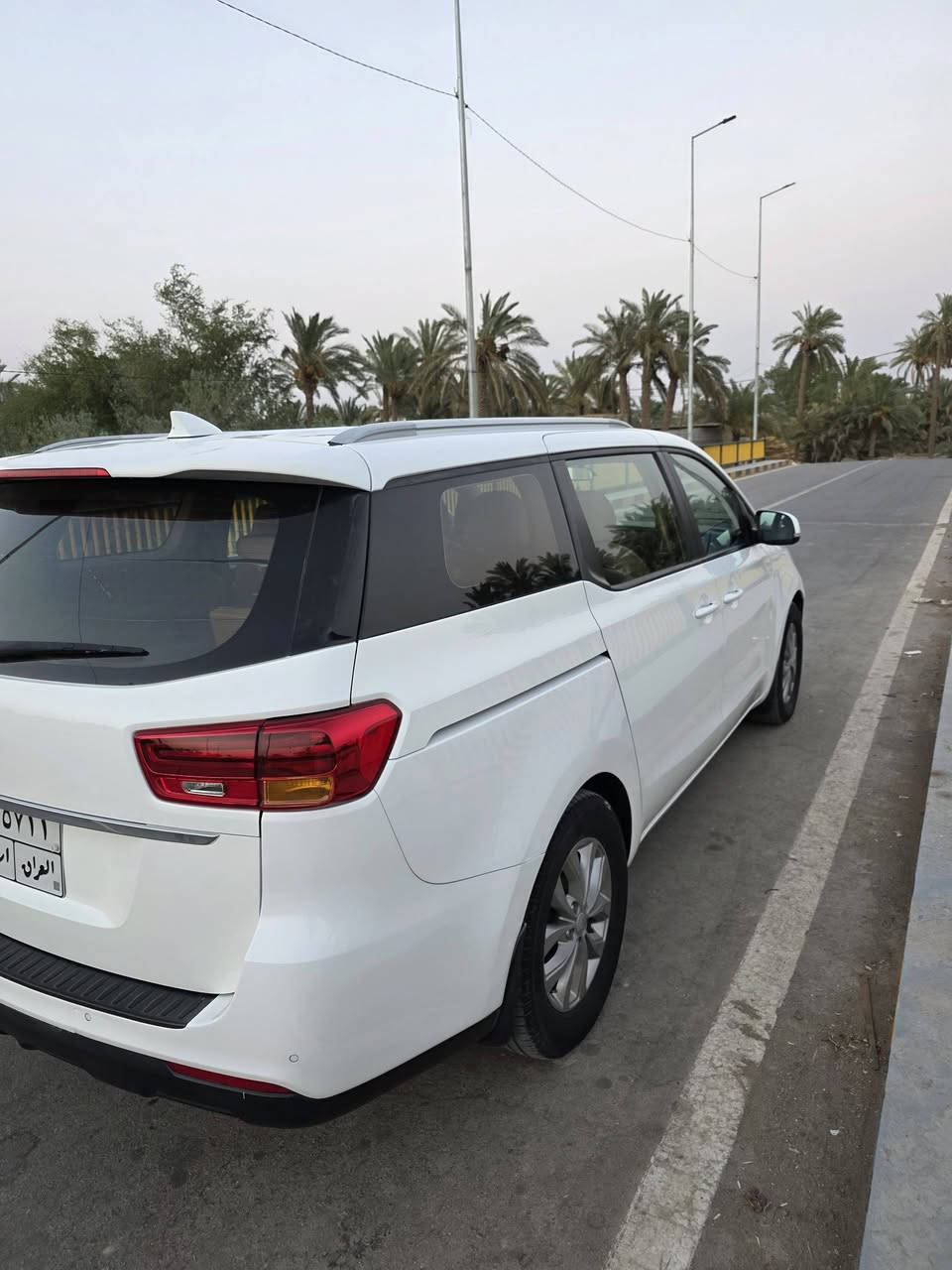 كيه كرنفال خليجي موديل ١٩ مواصفات عاديه رقم اربيل 
السياره جاهزه من كل النواحي نقص برغي مابيه 
بيه صبع الجاملع الايمن الامامي شبر وبيه الجاملغ الخلفي الايسر صبغ
سعره ٢٤٠ وبيه مجال 
مكانه نجف مشخاب
*********** الشراي بي خير ويدلل والموشراي لايتعبني
