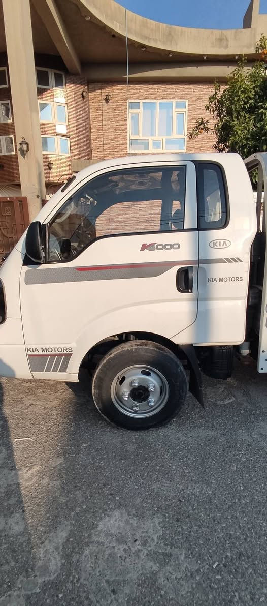 كيا فحل 4000 
موديل.2020 شكل 2021
تخم تاير جديد 
رقم كركوك مشروع وطني رقم جديد 
***********/*********** رقم الهاتف
