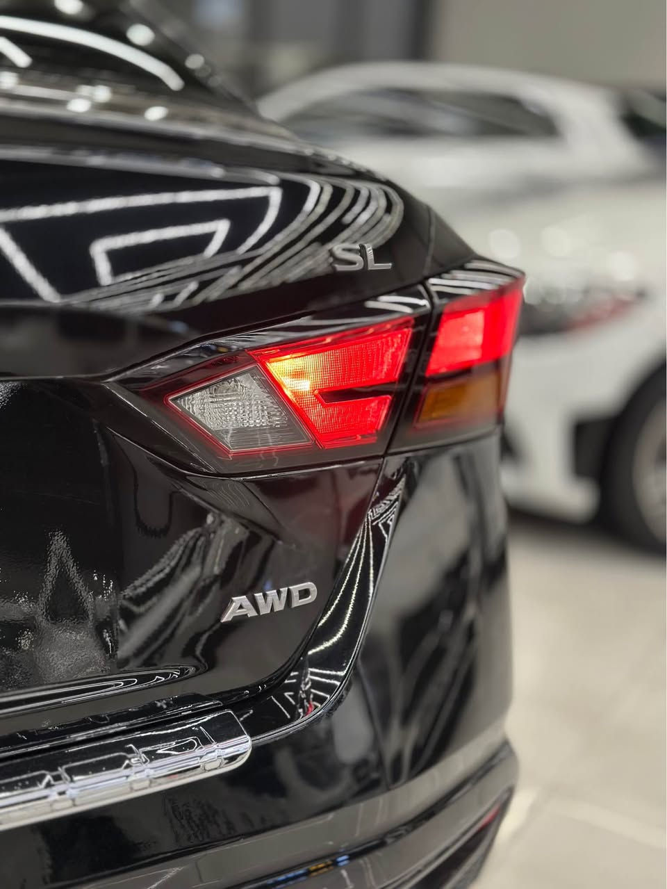 نيسان التيما   
موديل : 2023
الصنف :  (اعلى صنف في التيما سستم صوت BOSE و4 كامرات ومقاعدجلد اصلي) 
الوارد :وارد امريكي
سعه المحرك : 25
رقم الشاصي : 1N4BL4EW2PN306589
رقم السياره : رقم اربيل 
اللون الخارجي : اسود
اللون الداخلي : كراسي جلد 
قراءة العداد : 22الف ميل
المواصفات: اس ال sl
•فتحه
•4 كامرات
•سماعات BOSE
•لايت امامي زنون عالي ناصي وليد اشاره ونهاري
•مقاعد جلد اصلي ومخيط بلون برتقالي
•مقاعد ومقود مدفئ
• بصمه تشغيل
•بصمه ابواب
•ويل كاب  
•شاشه 
•سستم ايفون
•كامره  خلفية 
•كامره اماميه (نظام مساعدة عدم الانحراف عن الطريق)
•رادار امامي
•رادار خلفي للوقوف المفاجئ 
•حساس مرايا جانبيه
•تحديد مسرب
• قياده ذاتيه  
• تشغيل عن بعد 
• تحكم ستيرن
•مثبت سرعه
• بلوتوث  
•حجر بيئه بلادي
•الاطارات جديد
جميع المواصفات موضحه بالصور
للاستفسار 
***********  
***********
 موقع السياره : اربيل أربيل, العراق
