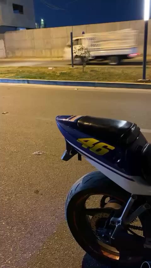 سلام عليكم دراجه f4i 200. للبيع محرك مكفول مكان دراجه عامريه ***********  واتساب بس
