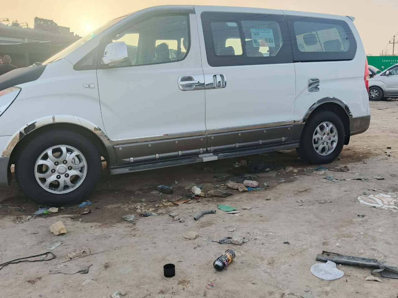 سلام عليكم ستاركس 2011محور مسكر رقم ميسان أنكليزي بيه رش صبغ نص الجاملغ المامي والكصه مال القماره والباقي كفاله ظربه وصبغ وتبديل السياره احله من الصور مكان السياره ناصريه مركز السعر 160وبيه مجال ***********
