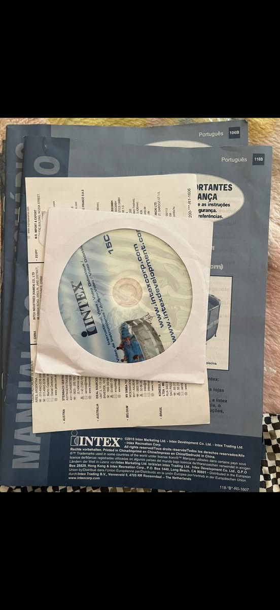 للبيع مسبح Intex عائلي (الأصلي) - استمتع بالصيف في بيتك! 🌊
مميزات المسبح:

 ١-المساحة: حجم عائلي كبير (4.27 متر قطر × 1.07 متر عمق)، 

 

٢-كامل التجهيزات: يأتي مع مضخة الفلتر الأصلية (موديل 638R)، سلم الأمان بـ 4 درجات، وكتيبات التعليمات مع القرص التعليمي للتركيب.

 حالة العرض: تم استخدامه بعناية وهو بحالة ممتازة ومستعمل قليل جدا 

التفاصيل:

 السعر: [٢٠٠] (قابل للتفاوض بالمعقول).

 الموقع: [بغداد الغزاليه ].

 للتواصل والاستفسار: ‭***********‬)
