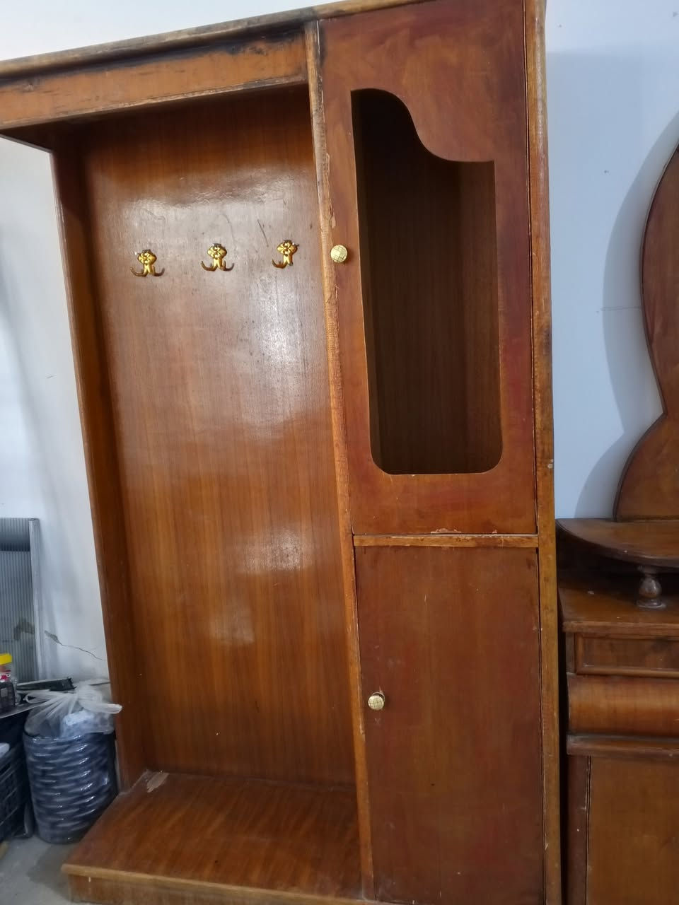 السلام عليكم ورحمة الله وبركاته غراض للبيع للاستفسار خاص أو اتصل على هذا الرقم ***********
