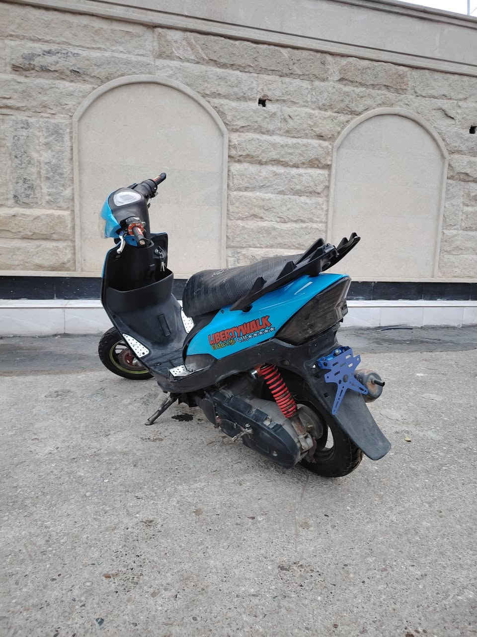 للبيع ماكس عدله دراجه نضيف مابيهة اي نقص معدل وشلعه مكينه خير من الله تايرات جدد كهربائيات كلهة شغاله سعر 450 وبيهة مجال مكان ديالى شهربان رقم ***********
