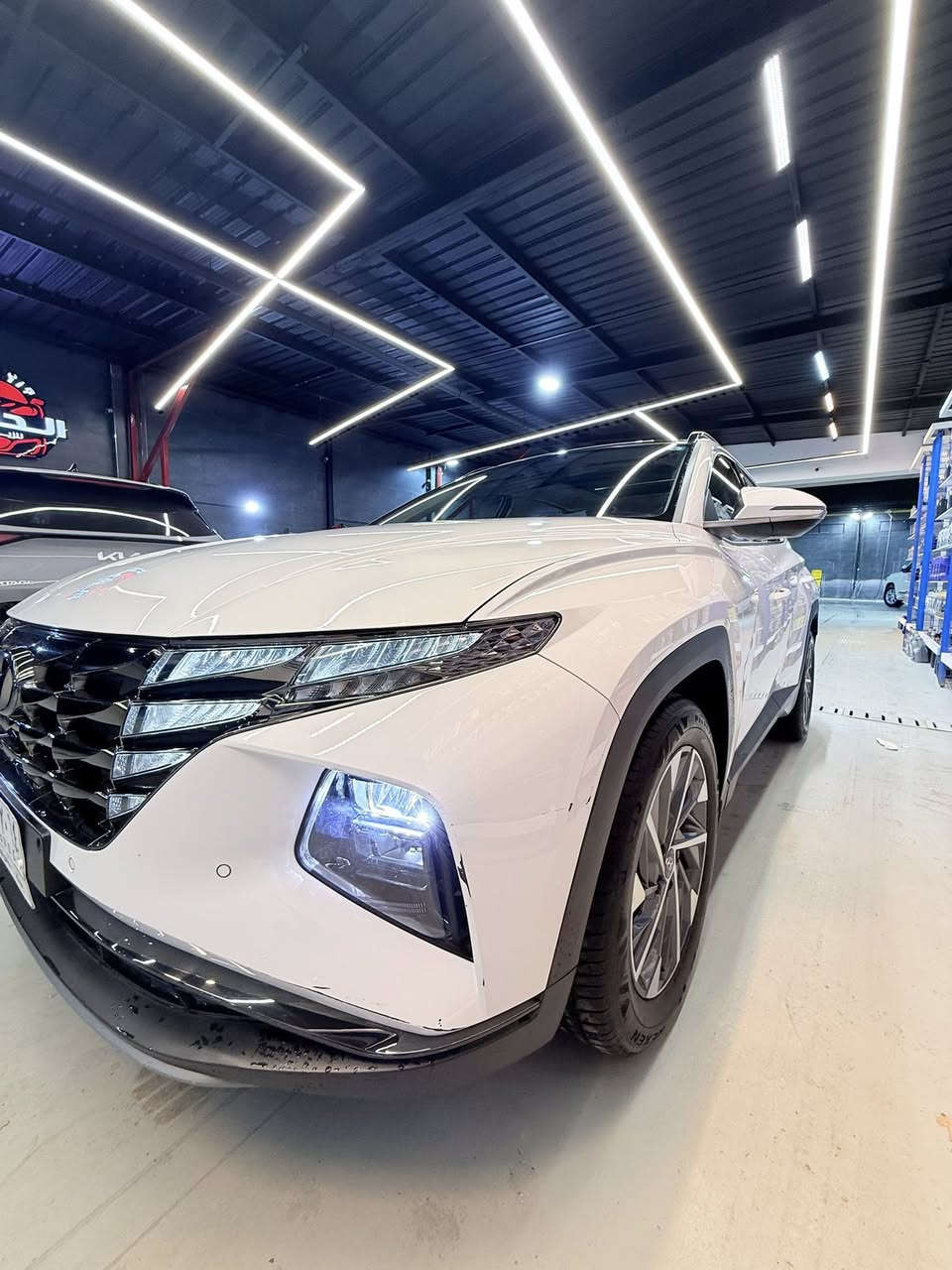 السلام وعليكم
توسان 2024 السياره فول مواصفات بانوراما 
شاشه لمس
سياره مكفوله من الصبغ والضربه عدا بارد بالجنطه على وضعه 
ماشيه 19 
مكاني الاعظميه
***********
