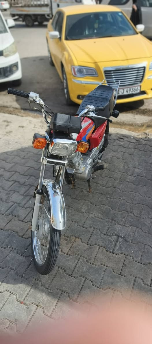 السلام عليكم إيرانية أوراق اصولي بسمي دراجه حلوه سعره 850 وبيه مجال شراي مكان العمارة 
*********** استفسار
