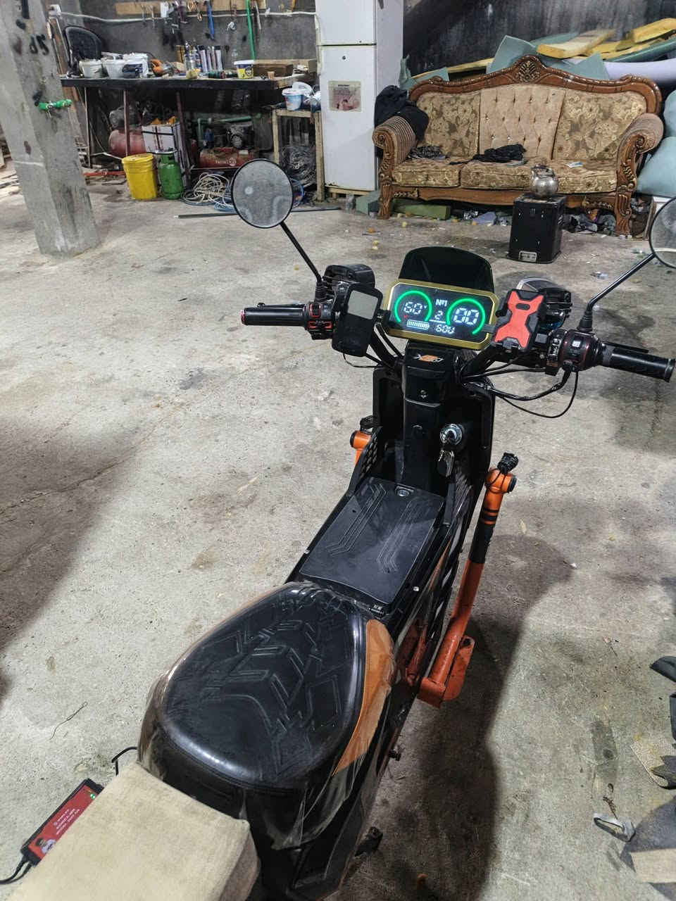 ماطور شحن X900 شرط كلو شغال السعر 400 وبي مجال ***********
