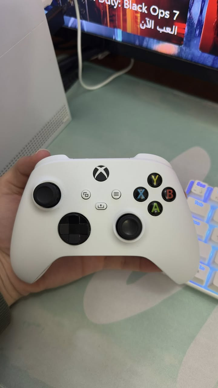 سلام عليكم اكس بوكس سيريس s جهاز جداً نظيف وجديد مستخدم شهر واحد فقط ما مفتوح ابد الجهاز عالفحص تفحص وتاخذ سعرة 350 الف وبي مجال مكاني نجف 
***********
