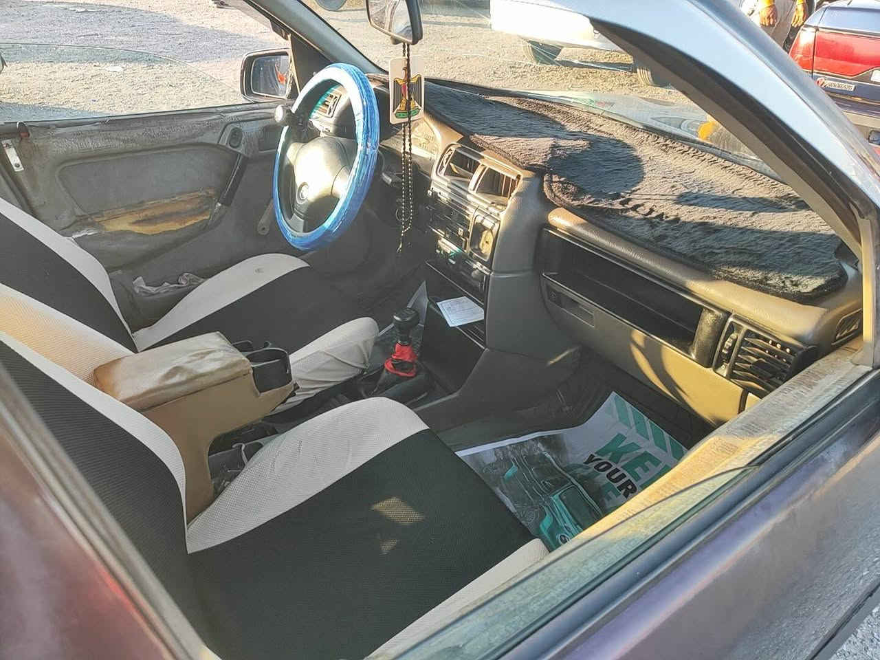 اوبل فكترا 1991 حجم 16 سيارة بلادية بدون ضربه بدون صبغ هلالات بعده شركه ما معمر  رقم بغداد سنوية ب اسمي ل2031  شرط تحويل وكالة محرك كير شرط ب كارتون راديتر بنكه سلف داينمو قوايش باتري فيت بم بلكات كله ب كارتون مسجل سماعات كله جديد شرط سيارة مال بيت وشايف الف خيرها الي يصير من قسمته سعرها 36 بي مجال بسيط حق جية مكاني كركوك 
*********** كركوك, العراق
