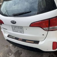 سورنتو بدون صبغ و معجون  ضربات خفيفه السيارة 2015 وارد خليجي نظيفه سته...