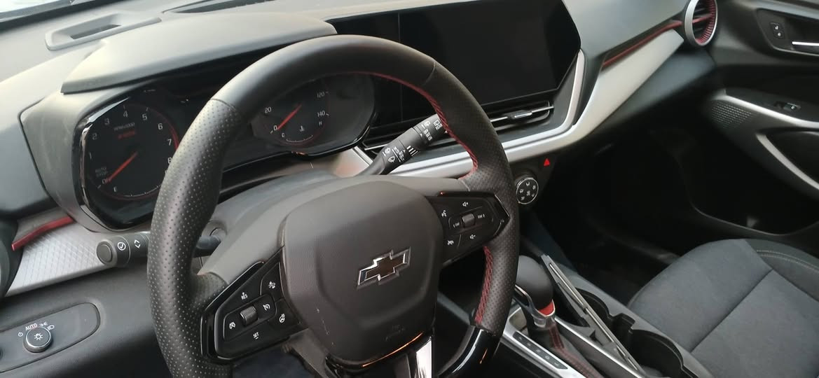 رمضان كريم للجميع تراكس ٢٤موديل مبدل قبغ جنطه وبنيد بدون ايرباك ماشيه ٦٠٠٠ ميل.      RS للبيع او مراوس بأقل منه ***********السعر ١٣٧
