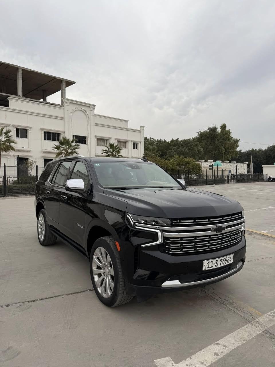 السلام عليكم 
 للبيع تاهو 
موديل (2022) بريمير 
 السيارة خليجية  وكالة المنصور علامة ضوء القمر
فوووول مواصفات 1/1 

بدون صبغ فقط تكحيل وبارد مكانين موضحات بالسونار 
رقم بغداد سنوية ورقم وهزة جديدة 
تحويل ثاني يوم
 
1_بانوراما 
2_ لايتات زينون LED 
3_ داتا شو 
4_ كشنات جلد تدفئه وتبريد 
5_ جكات 
6_ شحن لاسلكي 
7_ عدد البصمات 5 
8_ شاشات خلفية 
9_ دوسات كهربائية 
10_ نقطة عمياء بالمري 
11_ تحديد مسار
12_ الصندوق كهرباء 
13_ حساسات خلفية وامامية 
14_ كامرات 360 درجة 
15_ نظام صوت بوس
والسيارة بعد بيه هوايه مواصفات والبريمير معروفه مواصفاته  السياره ماشيه 150 كم علي ايدي 
كير مكينة كلة كفاله
بصمتين وياها
سعرها مناسب  ( 485)   وبيها مجال بسيط مال جيتك 
مكاني بغداد حي القاهرة
***********
