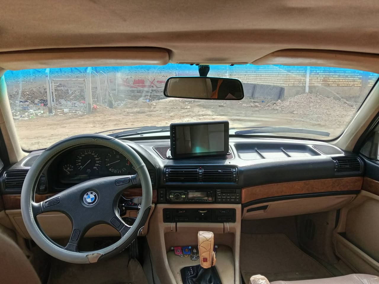 BMW750 وحش الماني 🇩🇪
بيع مستعجل ... 
بي ام 750 محرك 8 سلندر 44 
دبل كير اوتو سبورت كير 7 نمر طيارة 
بيه معدل وشلعة مخيفة ✈️
كير ومكينه جدد مال كصه كفاله 
اكسل خفيف بلادي جديد 
ترايك للسعودية شرط 240
حدادية نفظ من الطول للطول جديد 
تخم تأير ياباني جديد 
تخم ويل خليه جديد 
غرفة عسلي ملكي جديده 
كشنات كهرباء 
دبل كمبيوتر 
دبل جكمجه 
رقم قادسية هزه جديده 
سنويه إلى 27
 سيارة جديده ما ناقصه برغي  نعومه وعزل وسرعة بالعافيه ع الياخذه
مكان الحلة جسر الثورة 
***********
السعر 45 واني خادم للطيبين
