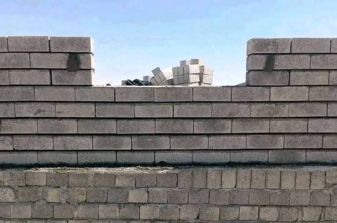 سلام عليكم
 
بناء 

ترميم

ديكورات خارجية وداخلية

اشراف 

تنفيذ

ترميم 

هدم 

أسعار البناء تبدآ من ال 250 الف دينار عراقي للهيكل 

أسعار المفتاح البناء تبدآ من 450 الف دينار عراقي 

للتواصل والاستفسار الاتصال 

واتس اب ***********

للاتصال ***********

كل ماعليك تجي تسلمني قطعت أرض اسلمك بيت
