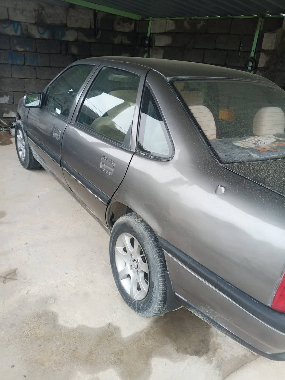 السلام عليكم فكترا موديل 91 حجم 20 صبغ جماليه بيها بخصه بالسقف فوق جهه النفر گير محرك جيد جدا  الشراي اتصل على الرقم *********** اخوان ما جاوب لا خاص ولا طلب صداقه
