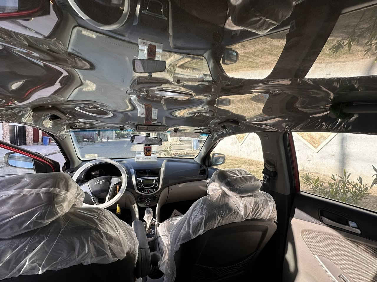 سلام عليكم اكسنت 2013 للبيع مكينه 1600 حادثه جاملغ وبنيد دوسه عكس سايق معمره الباقي مكفول تخم تاير جديد صدره نص عمر سعر 83 وبيه مجال مكاني دوره ابو دشير رقم ***********
