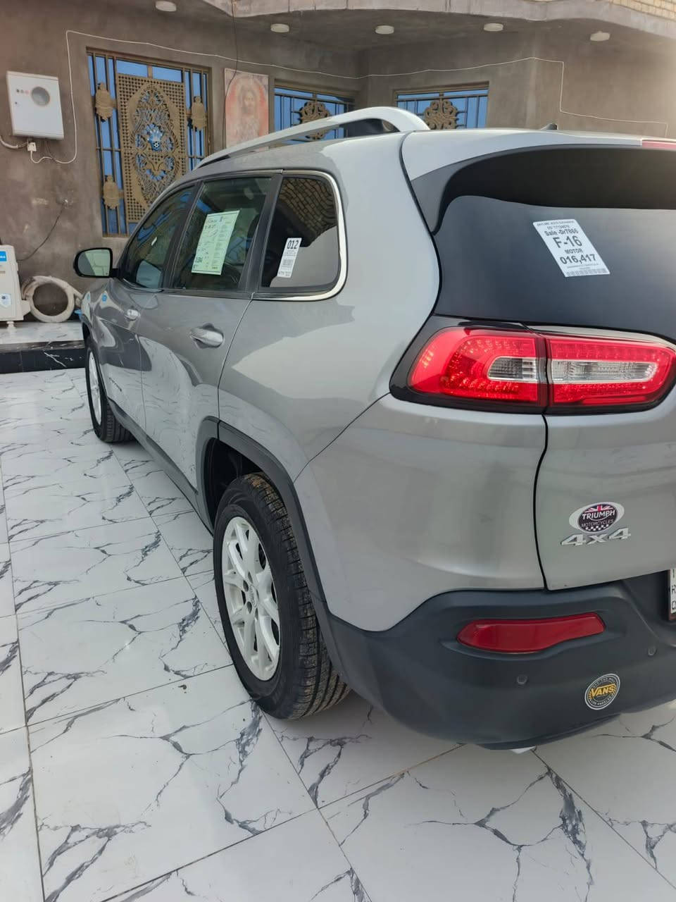 سلام عليكم جيب شيروكي بزون مديل 2016 سياره مكفوله من ضربه ول تبديل وصبغ رقم بصره سيار جديده مكينه 6 سلندر كير حداديه تخم تاير تبريد 🥶كله جديد سنويه لل2028 مكان ناصريه السعر ١٠٧ للسفسار عله هاذه رقم ***********
