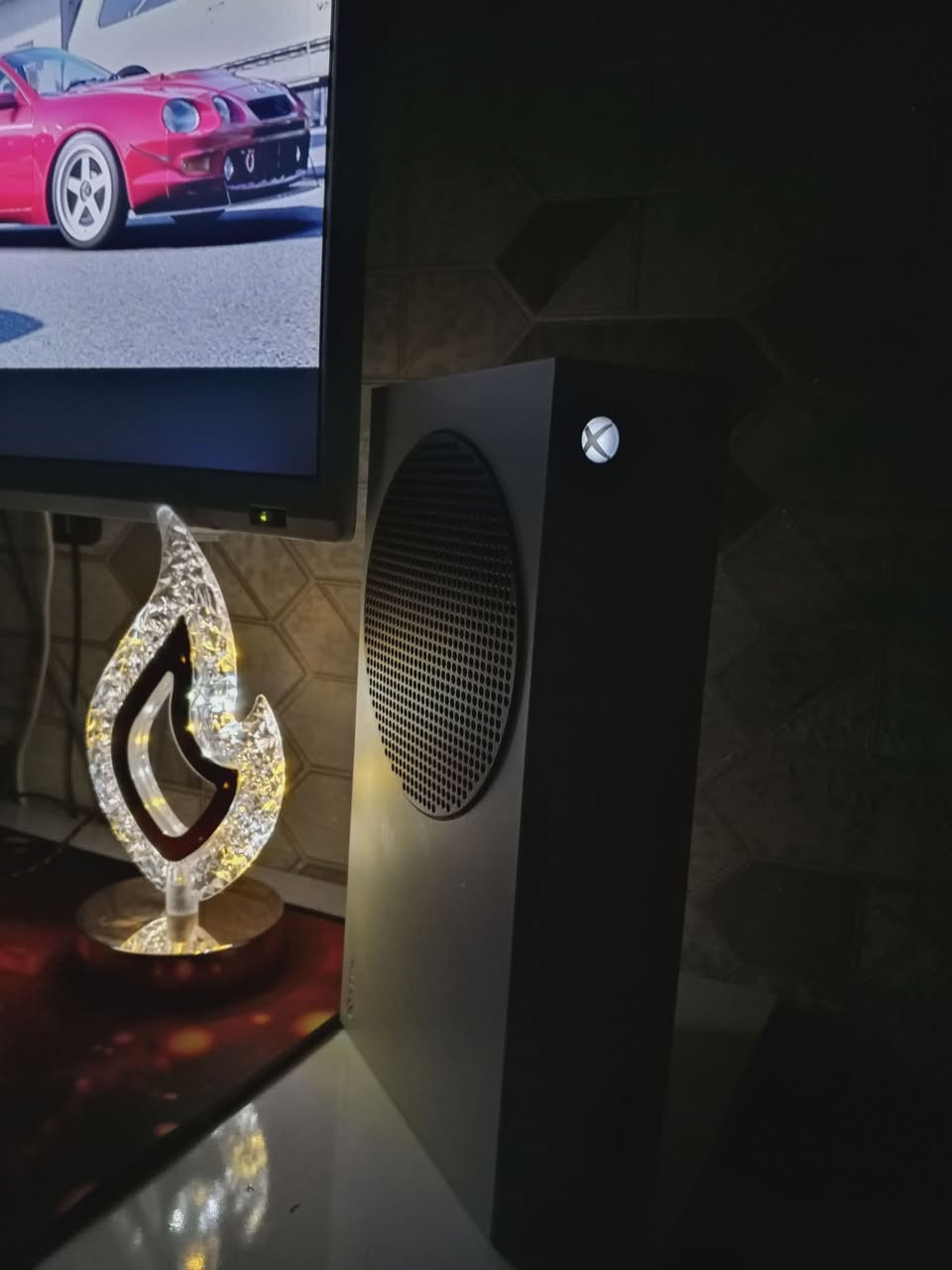 جهاز إكس بوكس سيريس s
معه كارتونه الأصلي جهاز نضيف شرط مامفتوح معه اشتراك كيم بأس مده 3اشهر معه يده وحده اصليه .
السعر 410
قابل لتفاوض 
البصرة 
رقم الهاتف ***********
