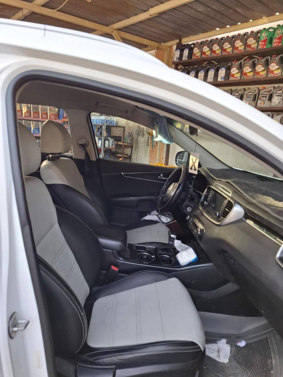 السلام عليكم للبيع سورنتو 2019 وارد امريكي حادث بنيد فقط بدون دواخل إيرباك سليم رقم بغداد انكليزي باسمي
محرك كير شرط الفحص تدفئه تبريد حدادين كله جديده سياره كامله على أخر حبايه
محرك 3300
حساسات كامره 
دوشمه جلد جديده
السعر 225$وبيه مجال قليل 
العنوان حله مقابل المرور القديمه
للتواصل ***********
