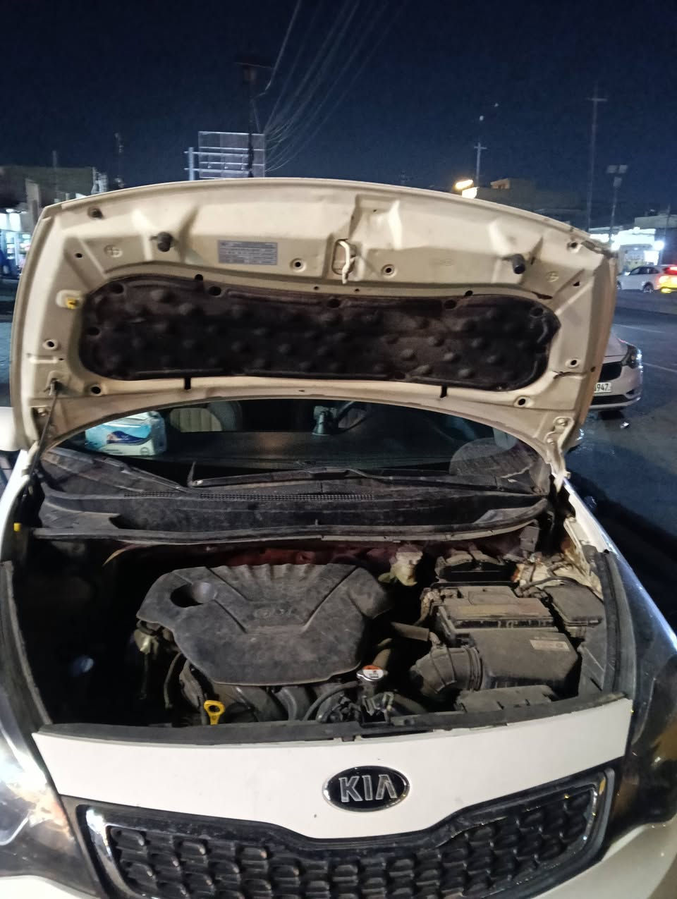 كيا ريو 2015
السياره بيها صبغ بسيط بل باب السايق والجاملخ الخلف السايق السياره مابيها نقص برغي داخل جديد شاشه كير ومحرك نضيفات المكان مدينة ألصدر 
*********** 
السعر 88 بيها مجال
