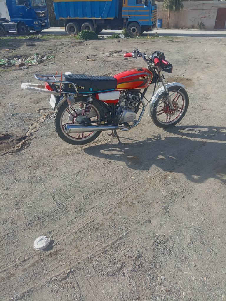 السلام عليكم 
مطور خمسه كير موديل 2023البيع اومروس 
نامه ابروه محرك نضيف مامفتوح السعر 525كله شغال 
وبي مجال قليل حك الجيه مكاني حويجه 
***********
