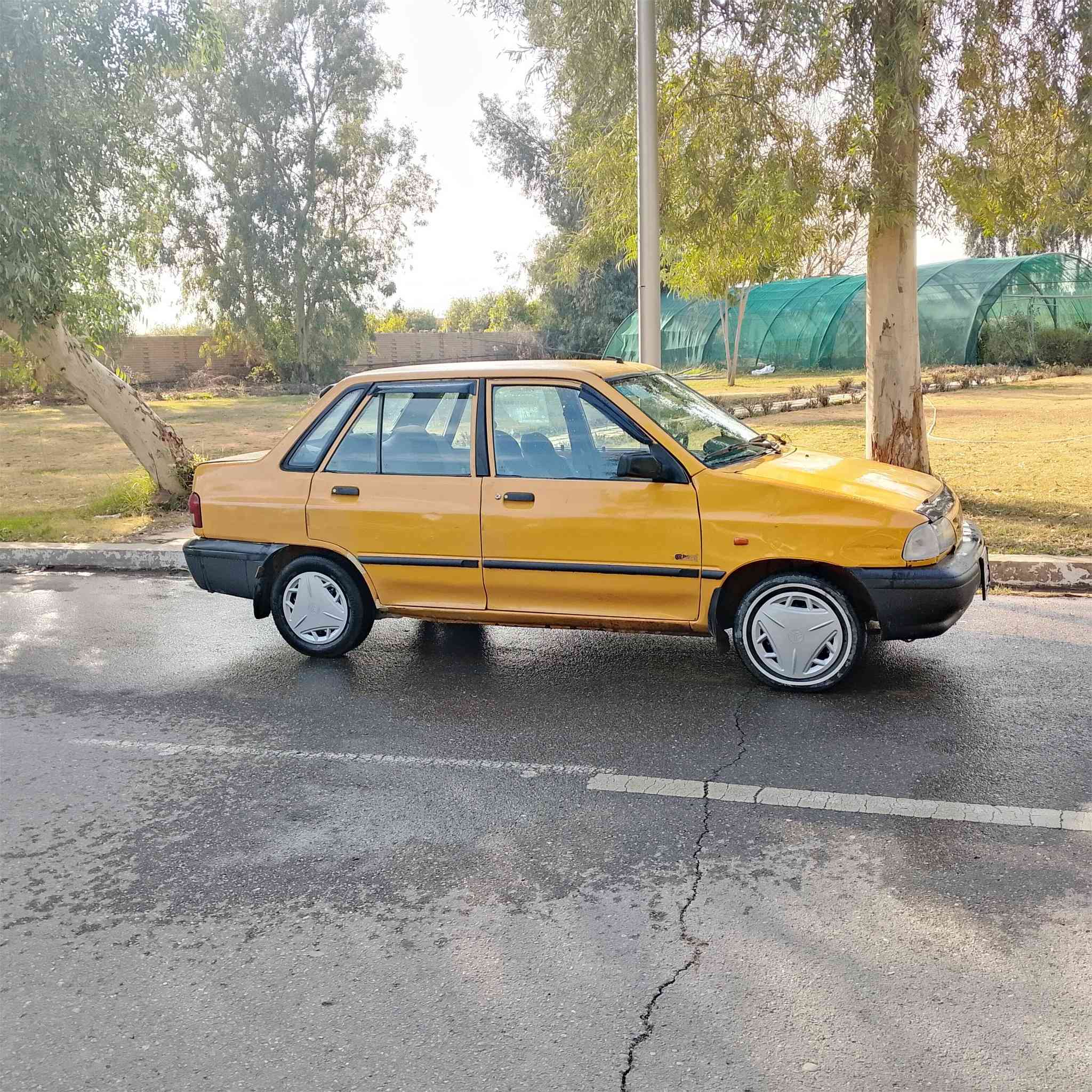 سايبا 2011 السيارة رقم انكليزي باقي بس استلم لوحات رقم بغداد تاخذ صافي هيئة وغرامة السيارة مكفولة شواصي وكير ومحرك السعر 24 وبيه مجال قليل مكاني الدوره ابو طيارة الزراعي رقمي *********** موجود رصيد واتساب
