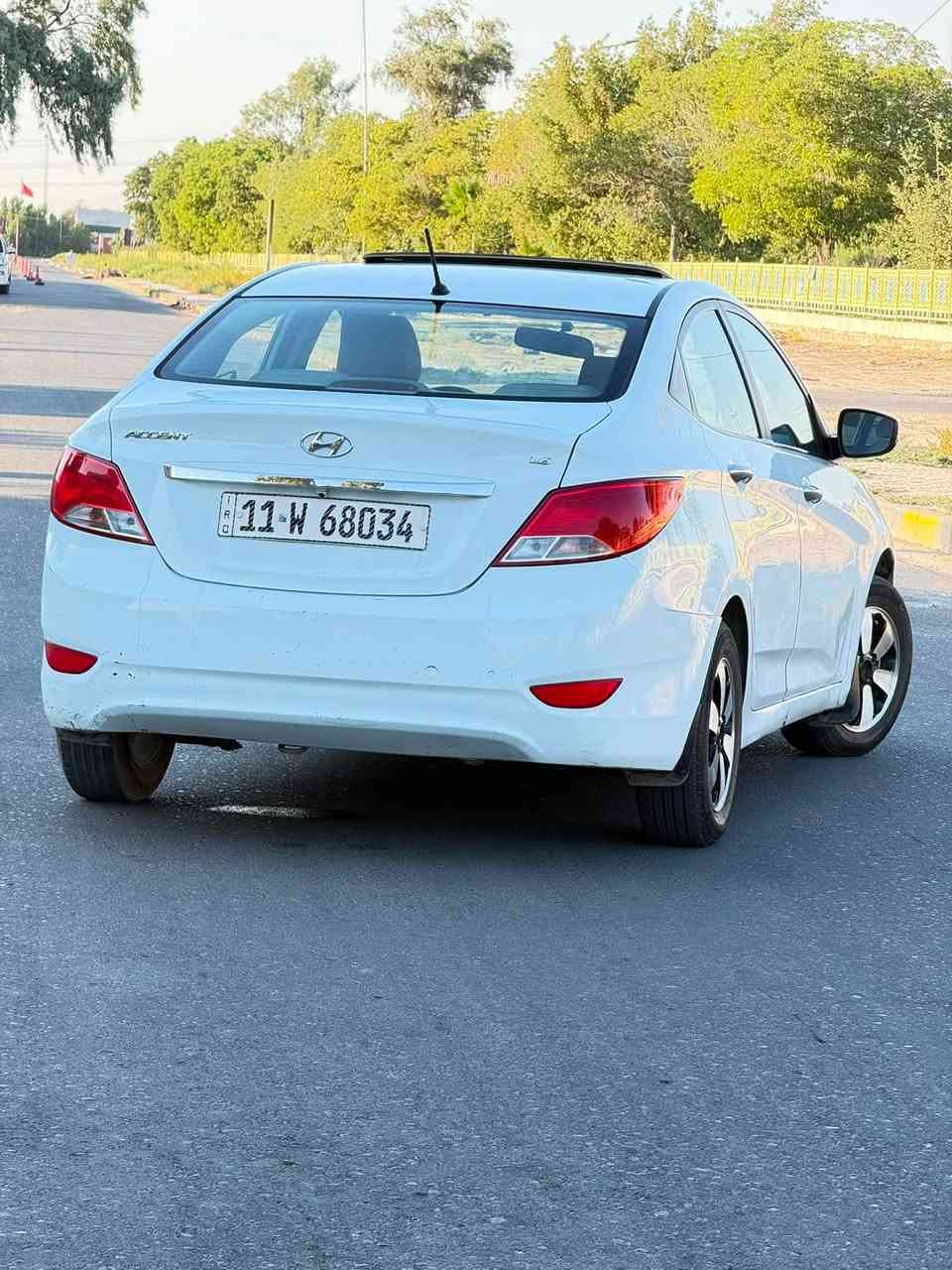 السلام عليكم
اكسنت خليجي بلو 2016 

فول مواصفات 
‏
1 فتحه 
2 شاشه لمس 
كامره دواره 
فول تتحكم ستيرن 
داخل لونين 
اشاير مري 
مري كهرباء 
حساسات خلفيه 
كشافات اماميه 
مكينه 1600 دبل قطره دوش 
ماشيه 130 الف 

سياره رقم بغداد الجديد تحويل مباشر مكينه كير تبريد جاهزه بيهه قطعتين صبغ شرط بدون تبديل بدون دواخل شرط سونار والفحص سعر 92 مجاله حك جيه بغداد المحموديه ***********
