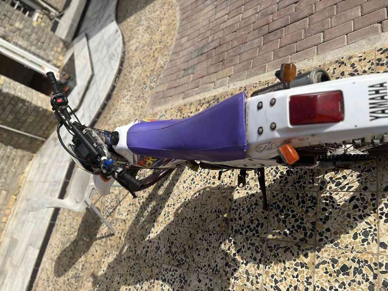 سلام عليكم قفاز ياماها للبيع TTR 250cc بلادي بيها دخان قليل عنوان ميسان علي الغربي مليون و300الف الدراجه بيها اوراق ***********
