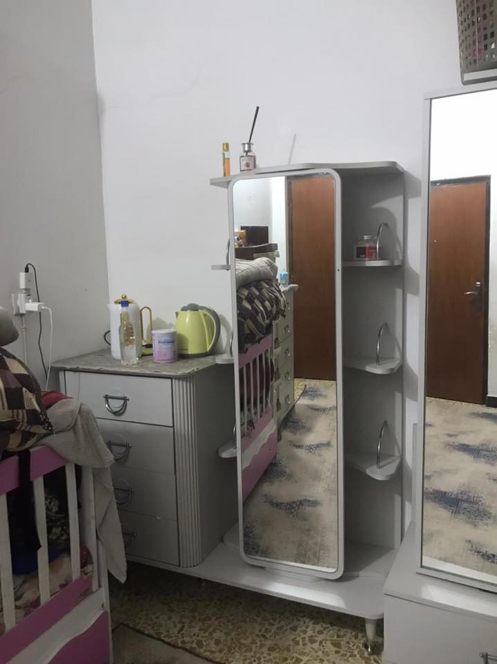 السلام عليكم 
للبيع 
غرفه نوم تركيه 9 قطع جديد 
كدامك بالصوره 
السعر مليونين وخمسمائه الف (2 مليون و500 )
***********
