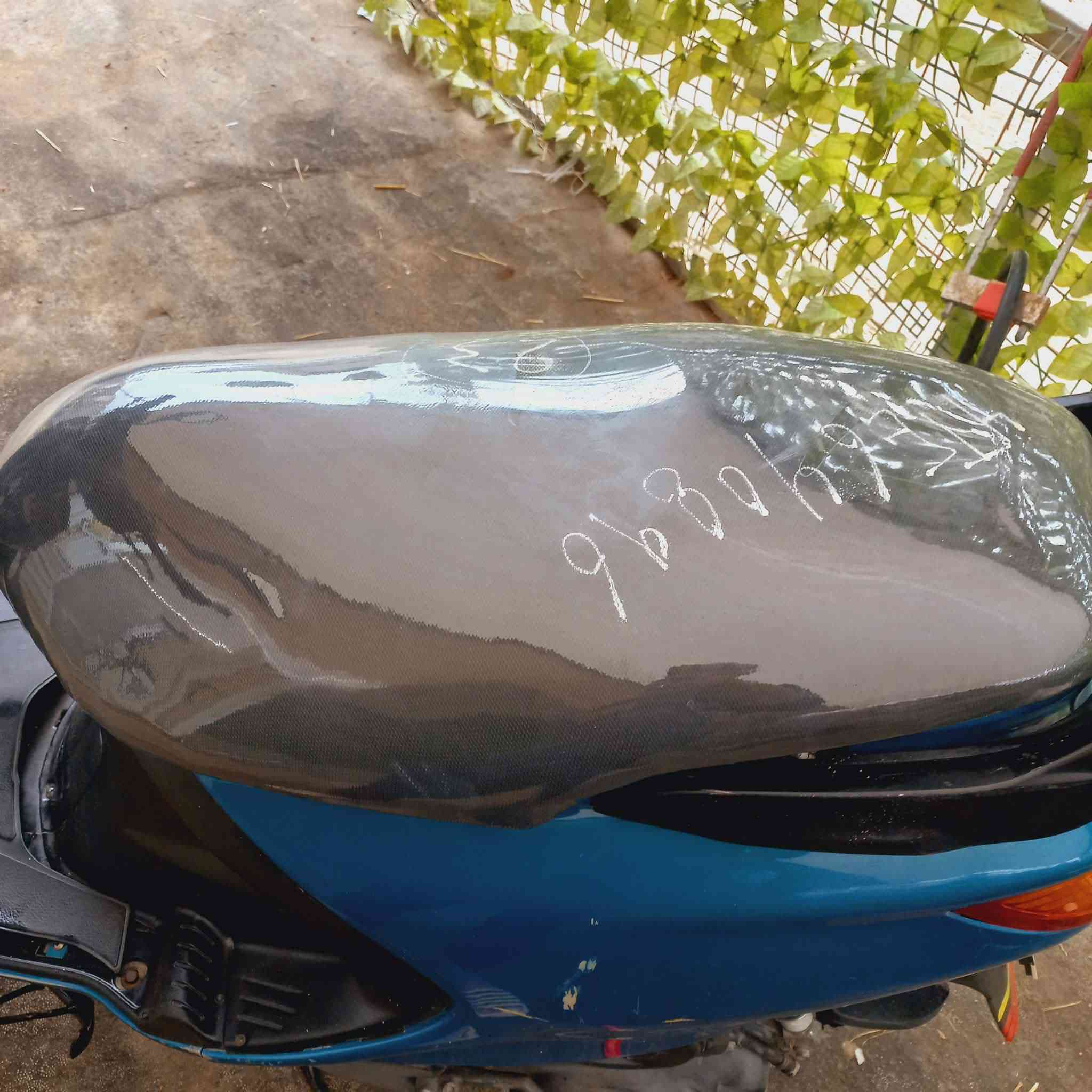 فراشة جديدة بالكارتون سعر 550 الف قفل اخوان الدراجة مابيها نقص ومامفتوحة سعر 550 قفل
مكلف بالنشر هذا رقم صاحب الدراجة ***********
