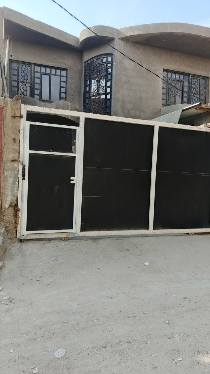 بيت للبيع
بيت 220م طابقين للبيع حي المعملچي فرع دواجن النورين ويطلع ع شارعين طابو زراعي سند 25 السعر 220 باقي التفاصيل الاتصال ع الرقم  ***********
