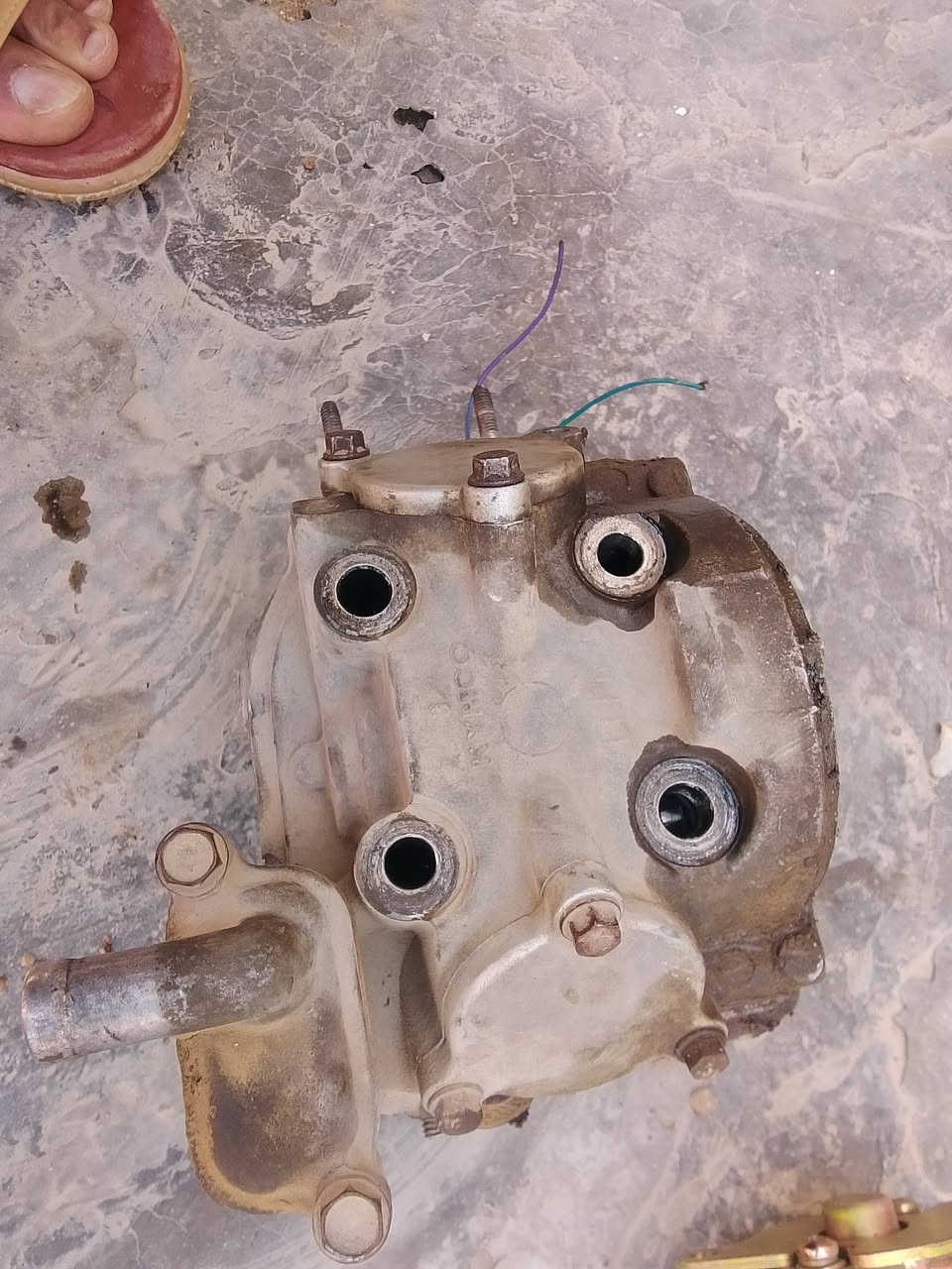 غراض كامكو للبيع 
كفر تبريد كامل ب20
سلف ب10
كور هوه  كامل هوه ولفاته وعصافيره ب30
مكاني قلعة سكر حي العسكري شارع الصب 
***********
