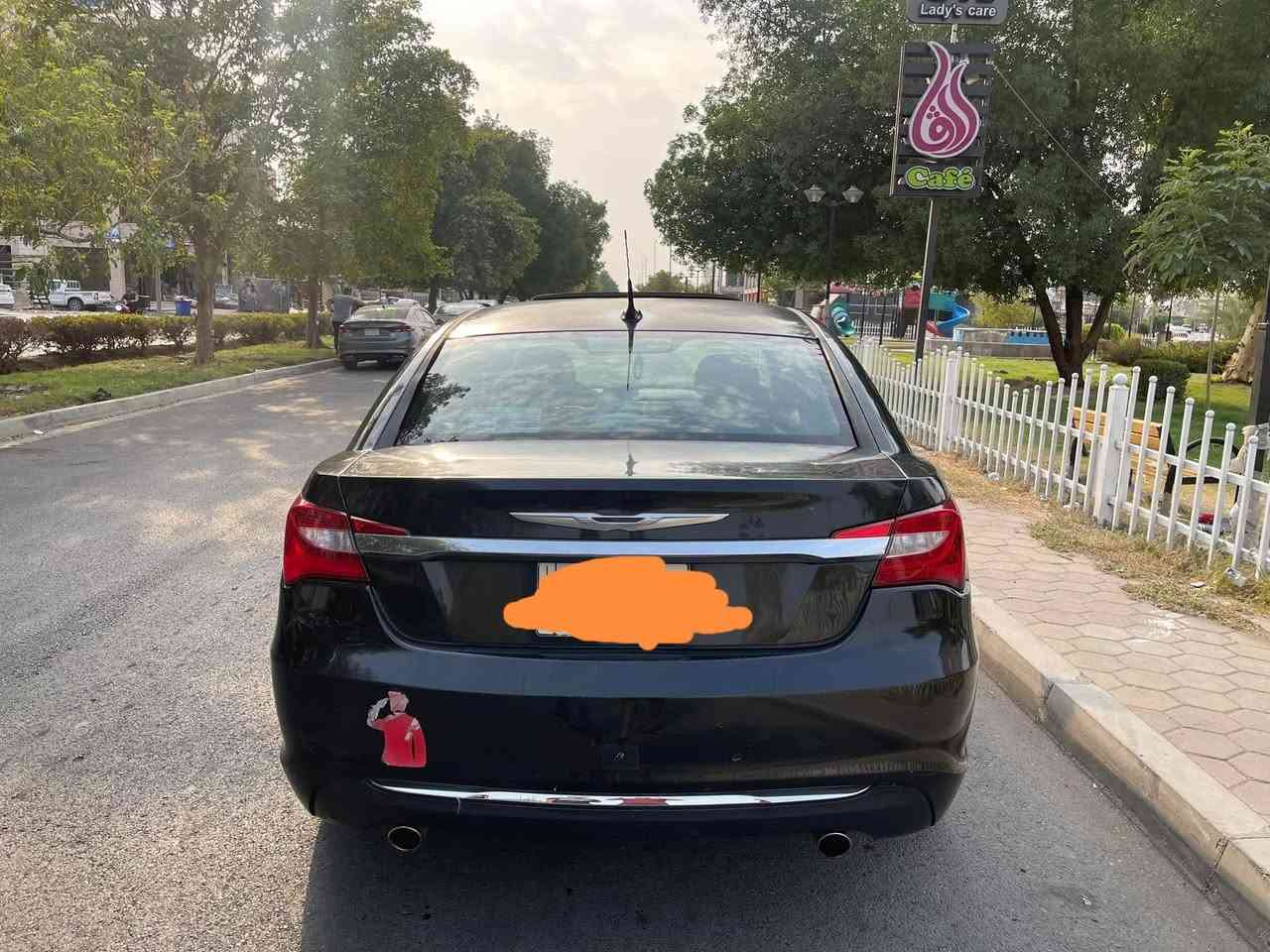سيارة C200 ضخامة و هيبة و قوة رقم بغداد
مكفولة و تبريد و مداور بأي وقت تريد للبيع السعر 94 ورقة 
رقم الموبايل للاستفسار ***********
