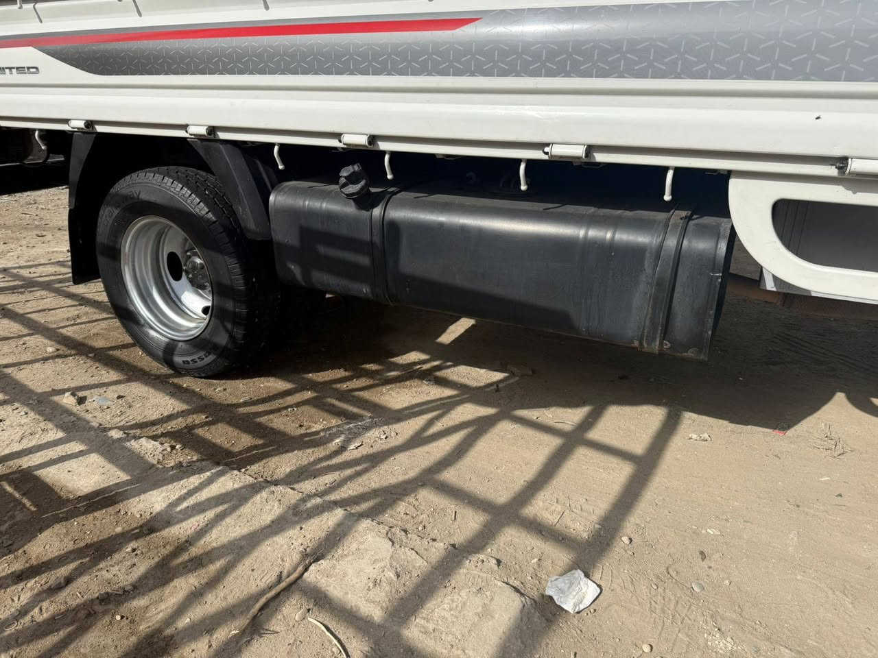 السلام عليكم كيا فحل موديل 2021رقم بغداد انكليزي سنويا مشروع وطني تحويل ثاني يوم  مكينه 4000جديده لا صرف ولا بخار ولا تنقيص وكير ومكينه واكسل وشاصي ورقم شاصي كل مكفول تخم تاير جديد تاير خلفي محور 14وستد 27 وتانكي الكاز محور 120لتره السياره جديده مكفوله كفاله عامه لا ضربه ولا صبغ ولا تبديل عد بار جدأ بسيط العنوان بغداد البلديات السعر 167وبيه مجال بسيط الرقم ***********
