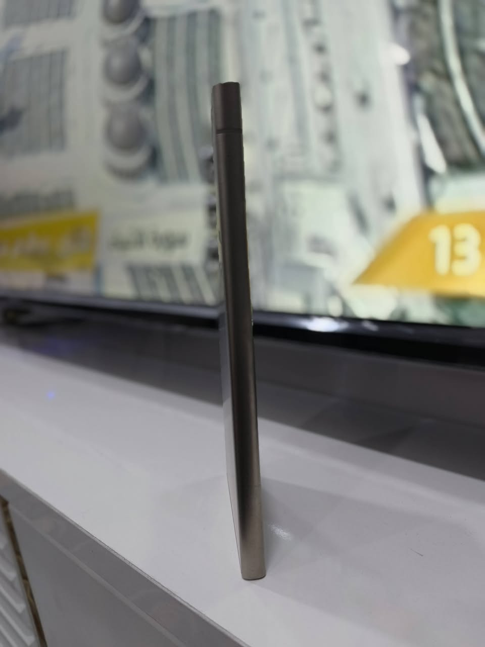 كلكسي اس 24 الترا ذاكره 512 جهاز نضيف بمعنه الكلمه  
كارتونته وغراضه كلهه موجوده المكان الدوره حي اسيا 
السعر 950 وبي مجال بسيط كلش ***********
