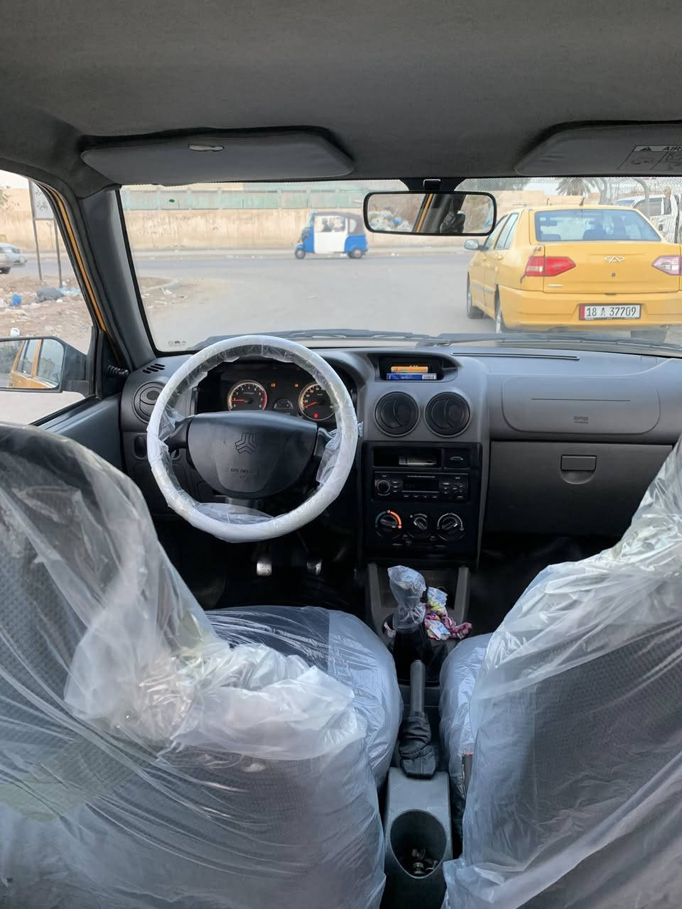 السلام عليكم سايبا موديل 2018 مصفره هيئه وغرامه السياره مكفوله شواصي شواصيها جدد بيها شويه صبغ بخشم البنيد والبيبان البصف السايق بيها صبغ فقط السياره باسمي مكينه وكير خير من الله لاتبخير ولاتنقيص وبشرط المكينه مامفتوحه 
السعر 43 
المكان بغداد البياع 
الرقم ***********
