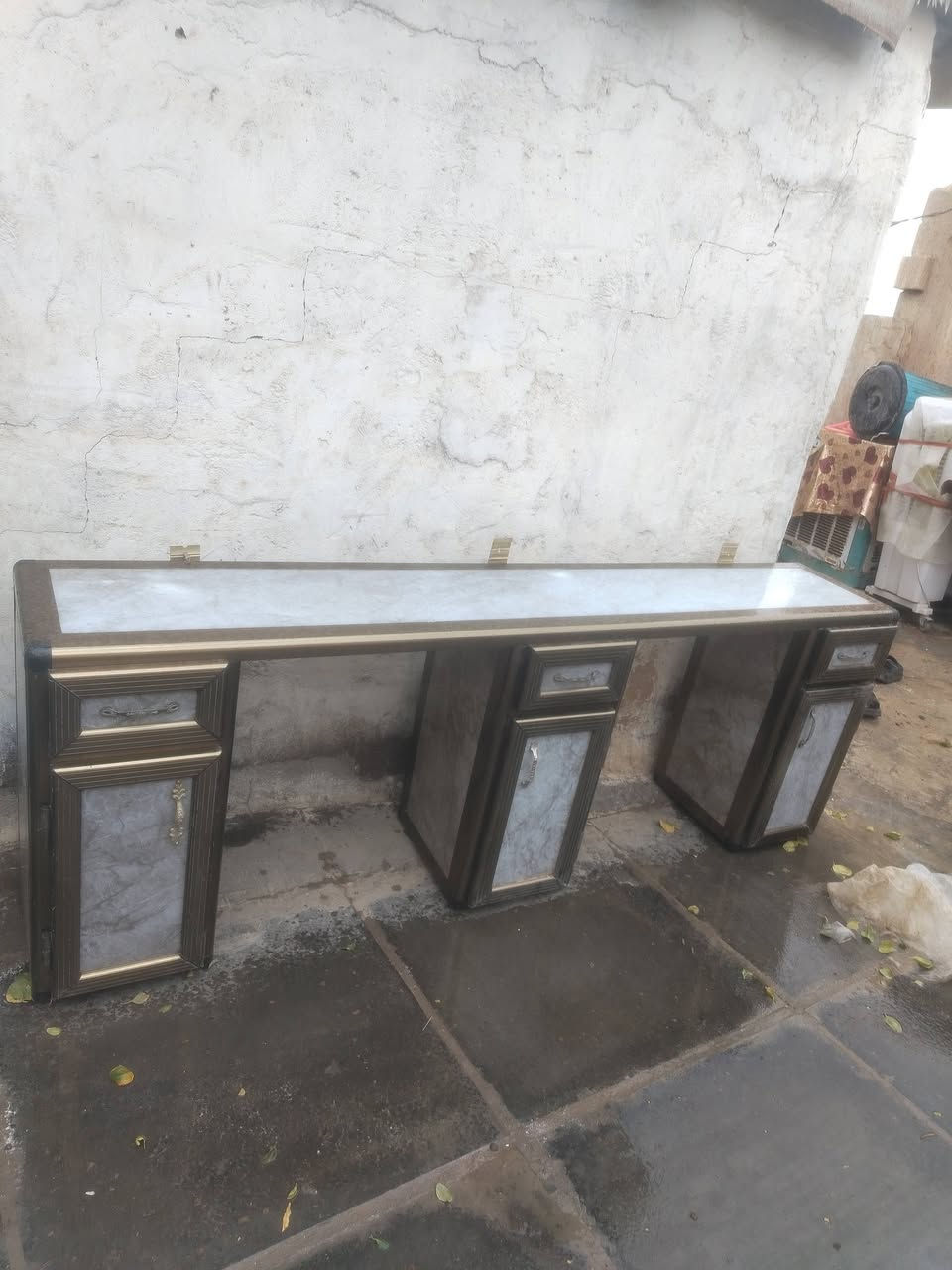 @إشارة
سلام عليكم ورحمة الله وبركاته مساء الخير
غراض البيع

1مكينه الحيم

2تنور

 3ملحق كاونتر

العنوان بغداد الحسينيه راشديه 

 *********** #يوجد #واتساب
