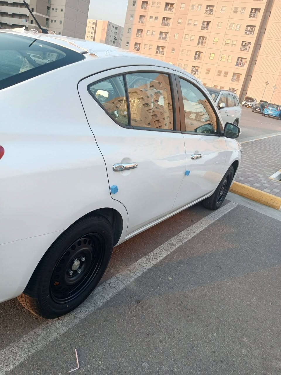 سلام عليكم 
نيسان صني مصري موديل 25 ماشيه 10الف 
كفاله عامه 
السعر 120 قفل 
للاستفسار
***********
