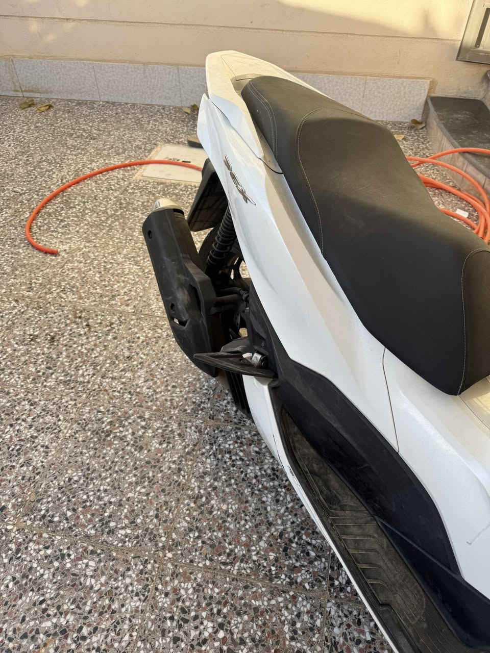 للبيع pcxجيل رابع
السعر18 وبيها مجال 
***********
بغداد
