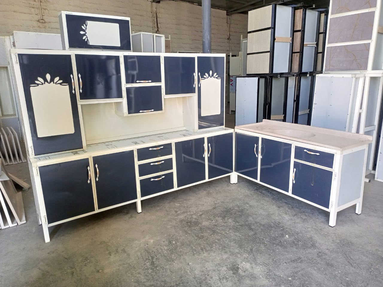 كاونتر ارضي وملحق قياس مترين ونص 
مع سنك مرمر قياس متر ونص 

بسعر مناسب  متوفر توصيل


**إذا كنت صاحب هذا الإعلان وتريد حذفه لأي سبب، رجاءا أرسل رسالة إلى الدعم الفني**