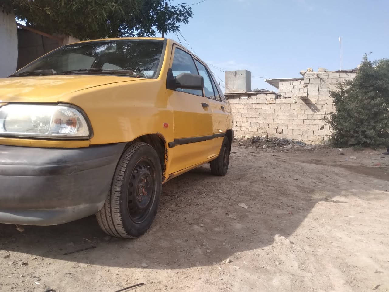 للبيع سايبه موديل 12سياره جاهزه من كلشي تخم تاير صدر خلفي امامي كهربايات كلها شغاله منضومه تبريد كامله بس منقص غاز تحويل مباشر مذب عليها ولاربع السعر 13 العنوان بغداد الستفسار على رقم ***********
